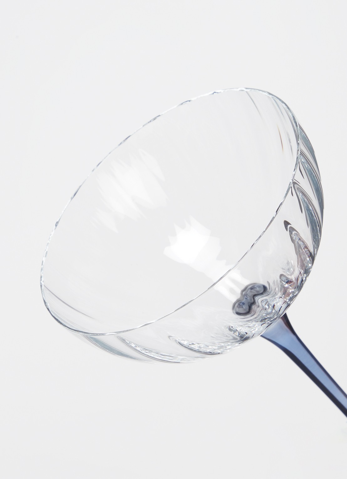 Anna + Nina Ocean champagne glas 15 cl - detail 3 staalblauw