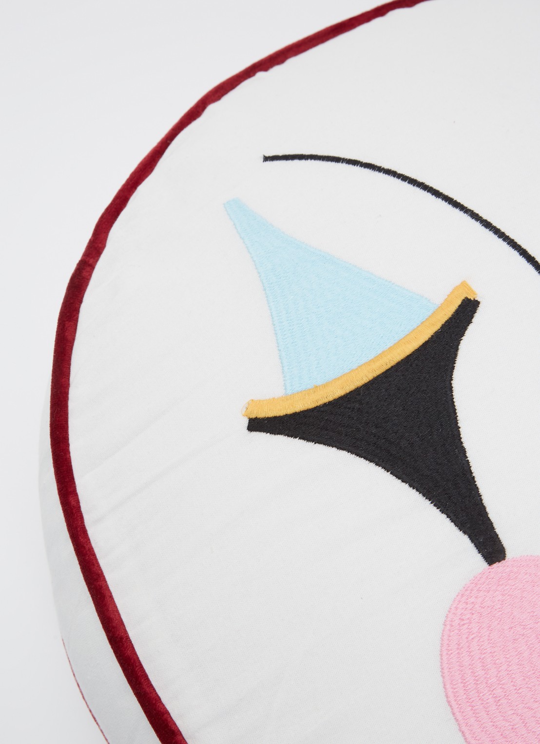 Anna + Nina Pierrot sierkussen 42 x 42 cm - detail 2 wit