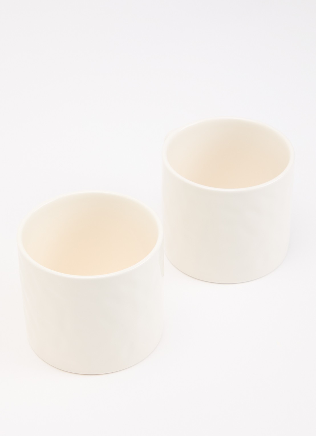 Anna + Nina Royal mok 50 cl set van 2 - voorkant 2 gebroken wit