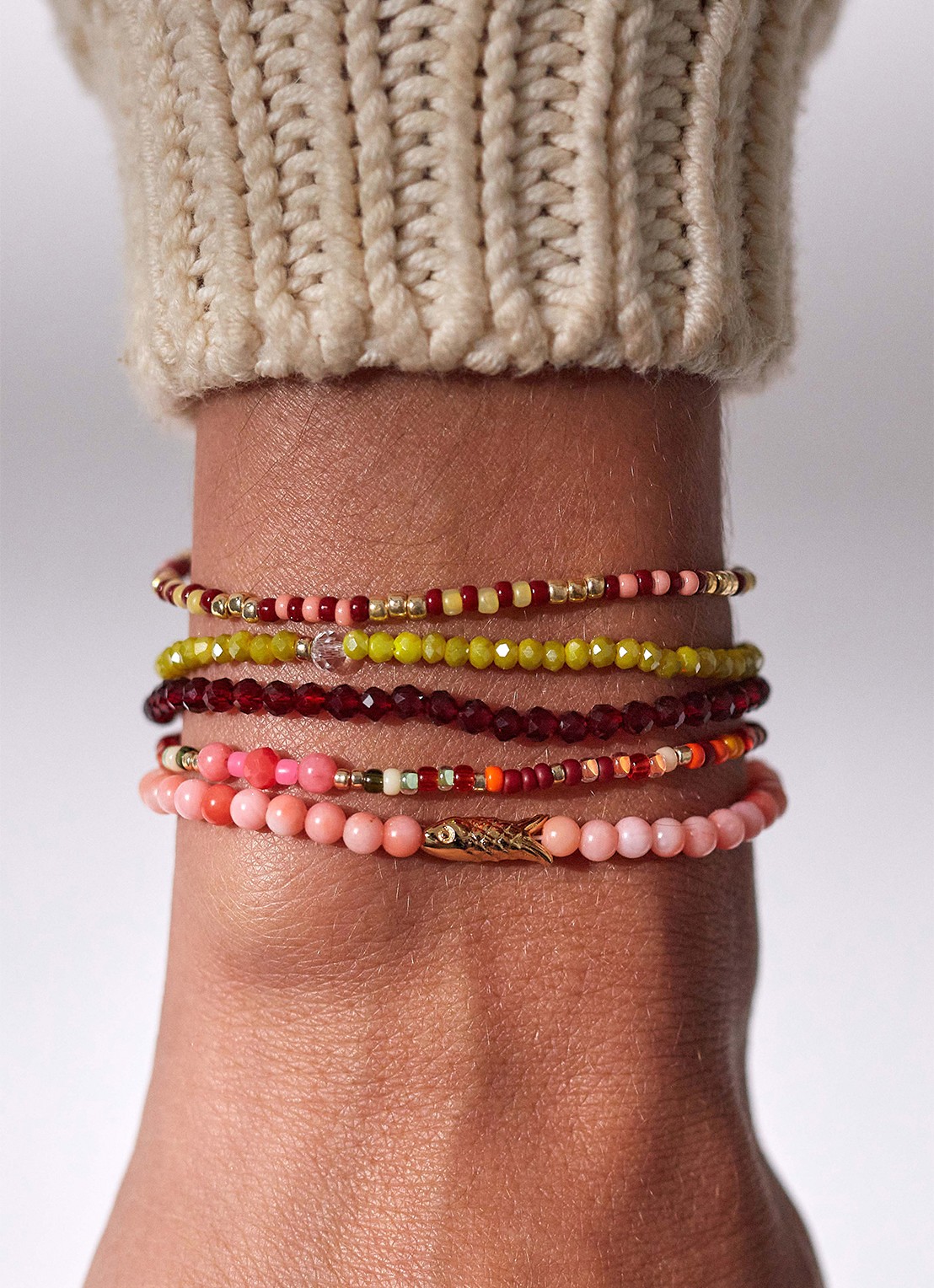 ANNI LU Cosmic cactus kralenarmband verguld - voorkant 2 olijfgroen