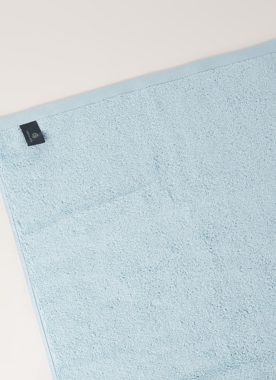 Aquanova London badhanddoek - 600 gr/m2 - 55 x 100 cm - detail lichtblauw