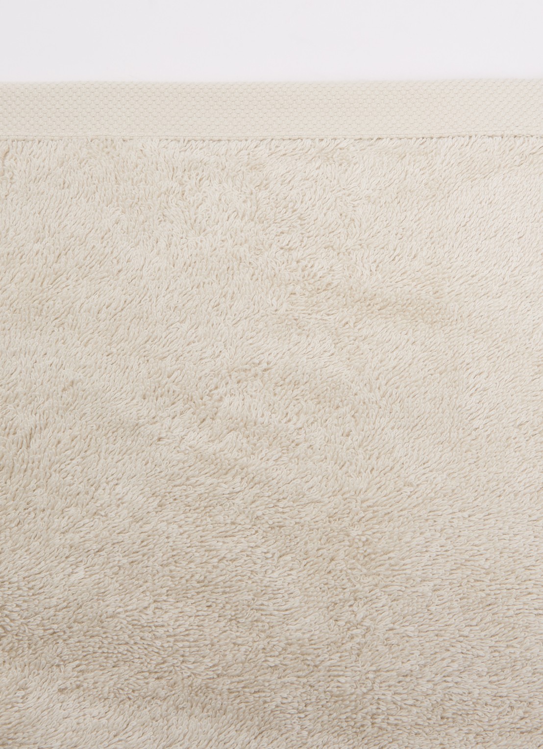 Aquanova London badhanddoek - 600 gr/m² - 55 x 100 cm - voorkant 2 gebroken wit