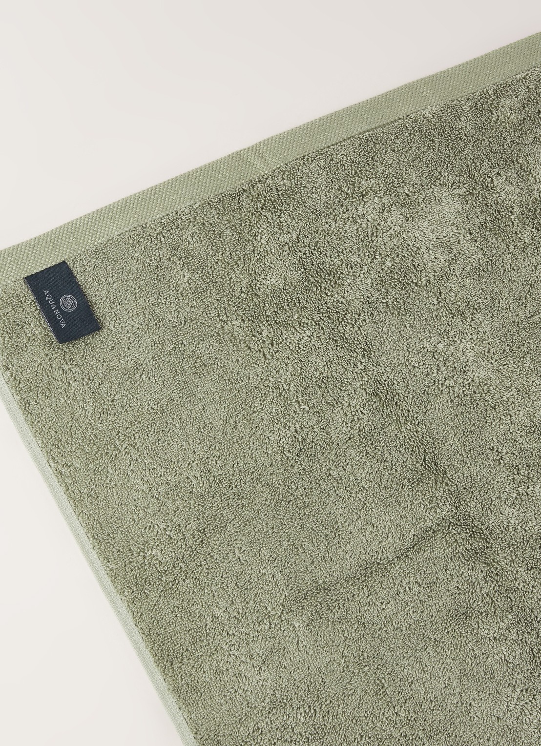Aquanova London badlaken 70 cm x 130 cm - detail 3 mosgroen