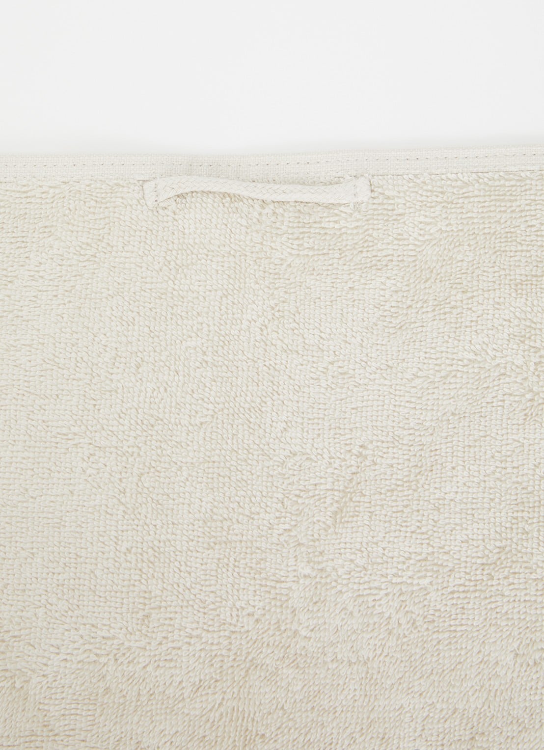 Aquanova London gastendoek - 600 gr/m2 -  30 x 50 cm - voorkant 2 gebroken wit