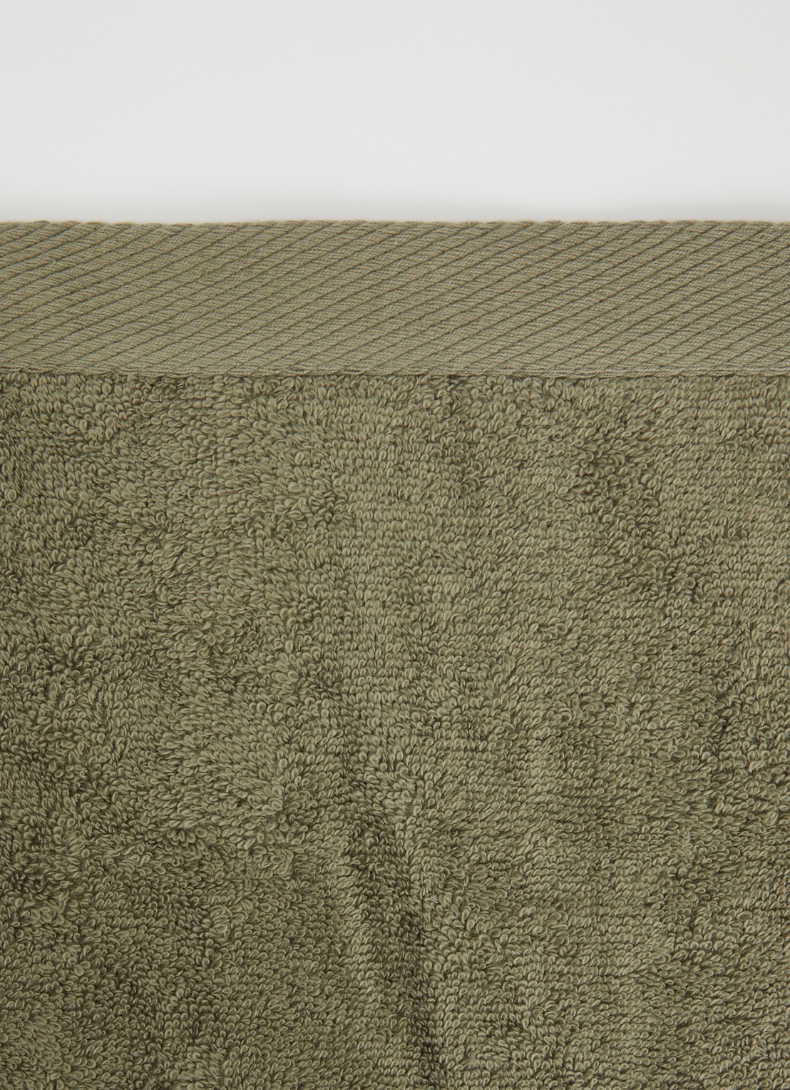 Aquanova Rio handdoek set van 4 - 500 gr/m2 - detail 3 mosgroen