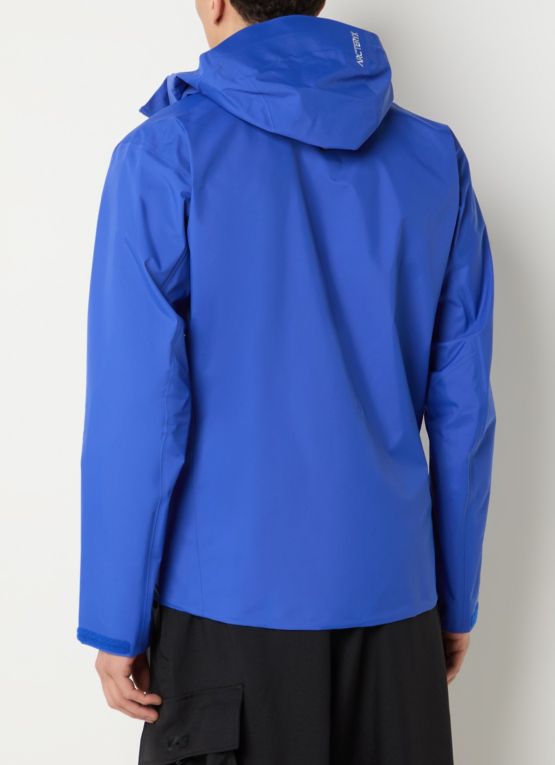 Arc'teryx Beta Gore-Tex jack met capuchon en ritszakken - achterkant 4 kobaltblauw