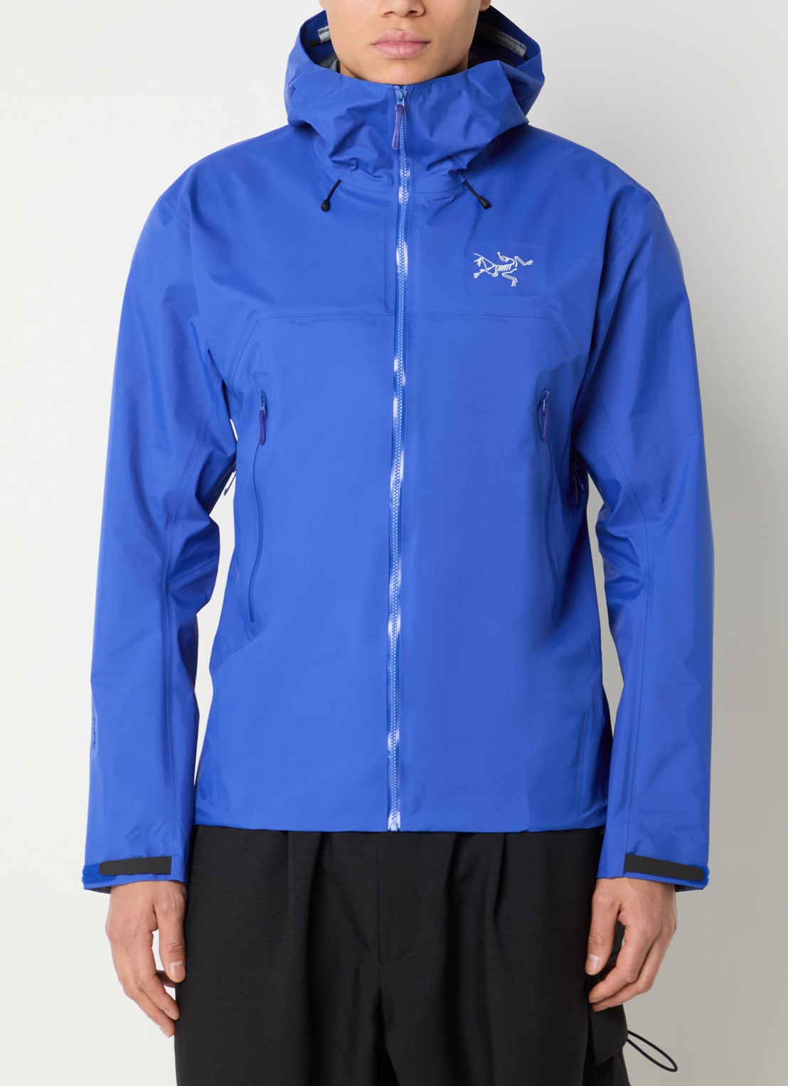 Arc'teryx Beta Gore-Tex jack met capuchon en ritszakken - detail 3 kobaltblauw