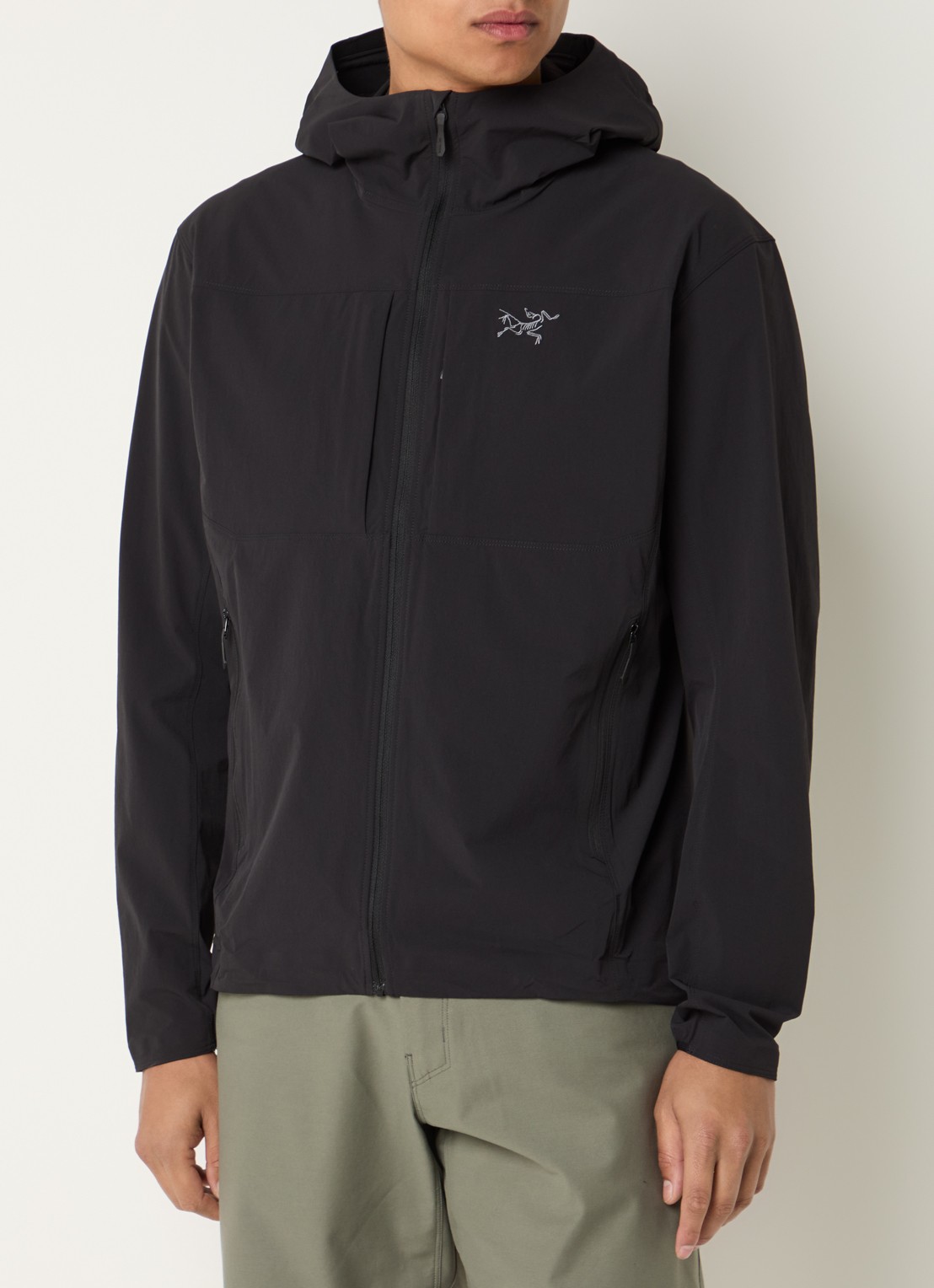 Arc'teryx Gamma windjack met logoborduring en ritszakken - detail zwart