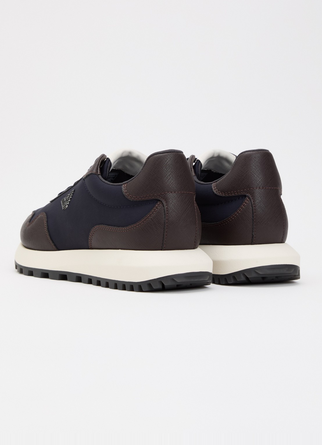 Armani ASV Nylon sneakers met leren details en logo  - achterkant 4 donkerblauw