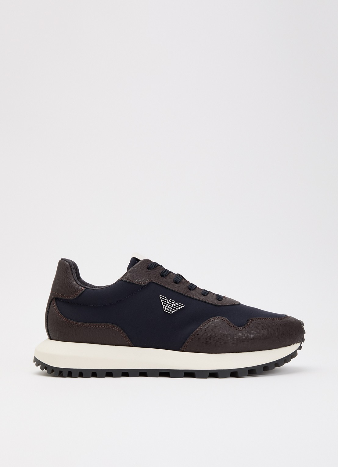 Armani ASV Nylon sneakers met leren details en logo  - voorkant 5 donkerblauw