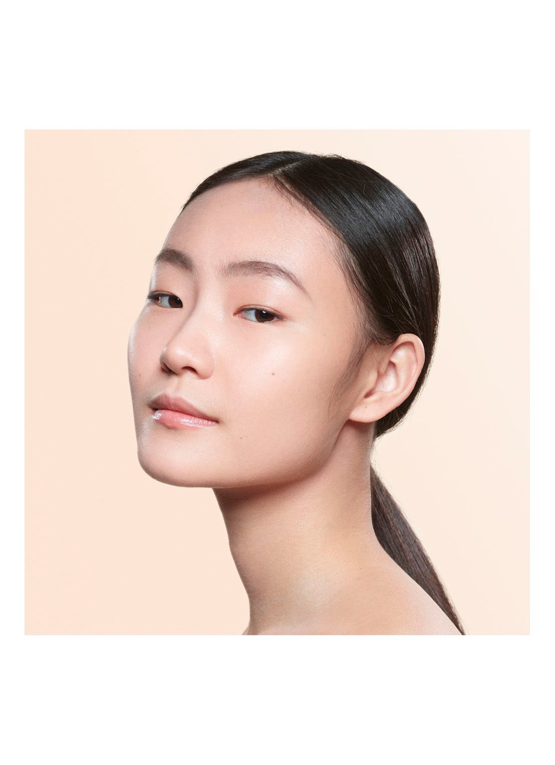 Armani Beauty Luminous Silk Foundation - detail 6 4.25