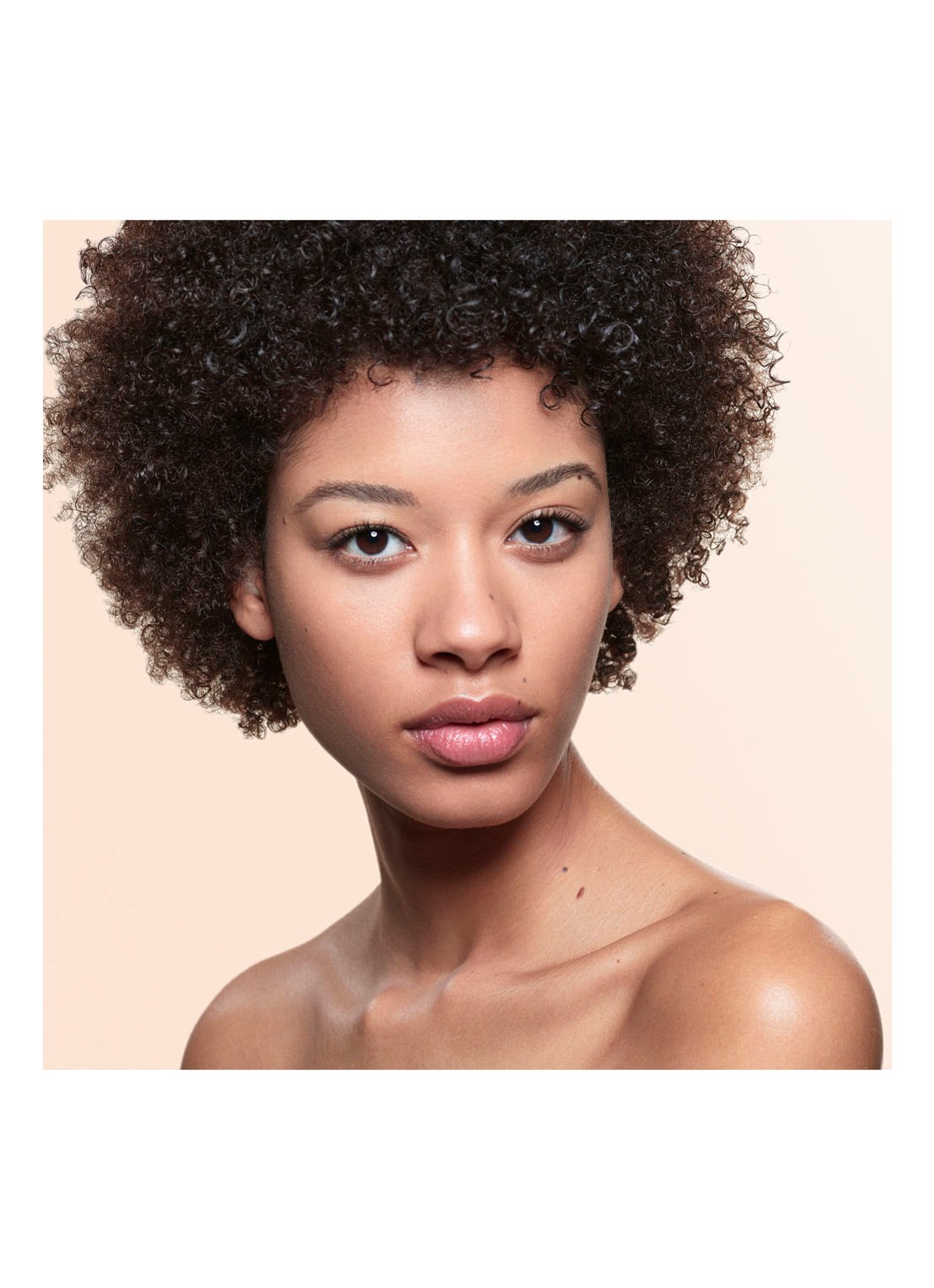 Armani Beauty Luminous Silk Foundation - detail 4 8