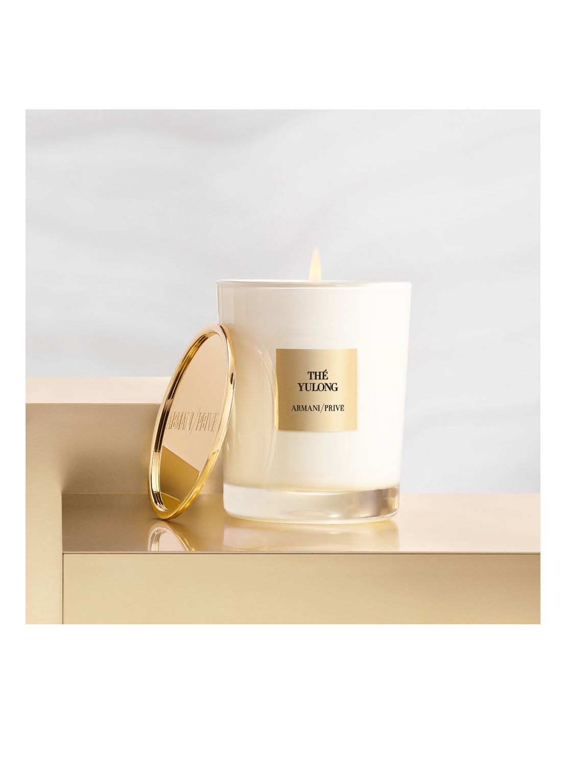 Armani Beauty Thé Yulong - geurkaars 175 gram - voorkant 4 undefined