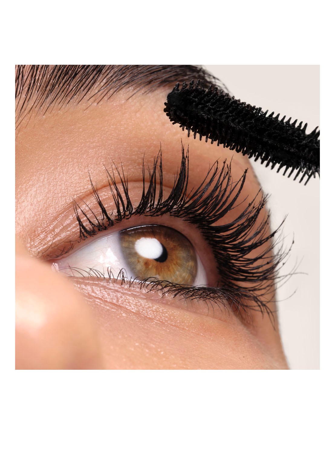 Armani Beauty Vertigo Lift Mascara - detail 2 zwart