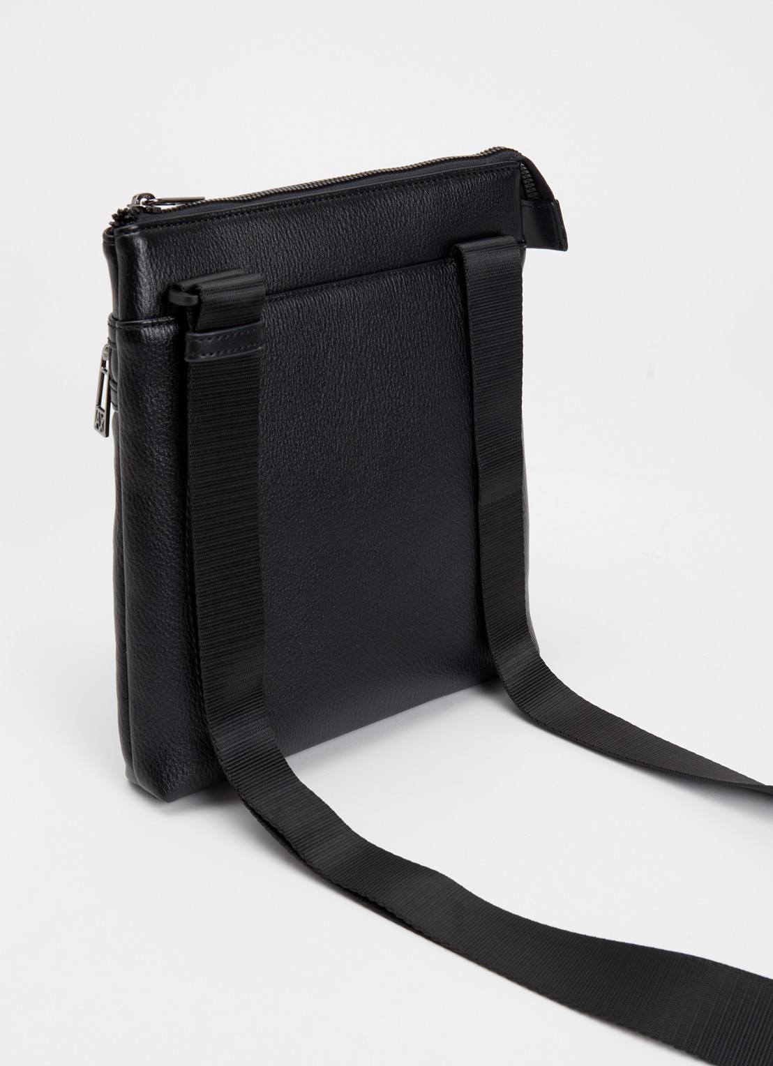 Armani Crossbodytas met logo - achterkant 5 zwart