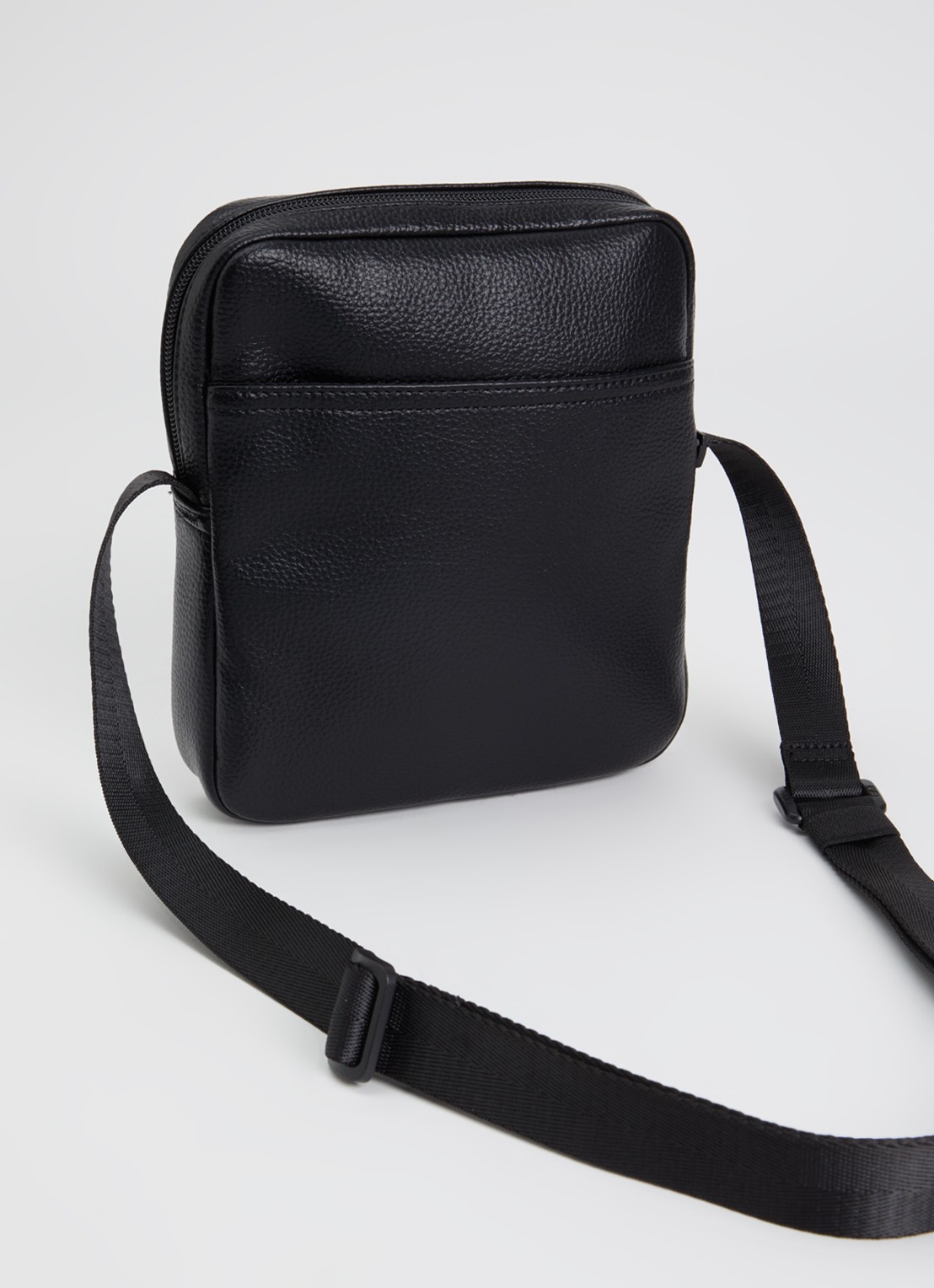 Armani Crossbodytas met logo - achterkant zwart
