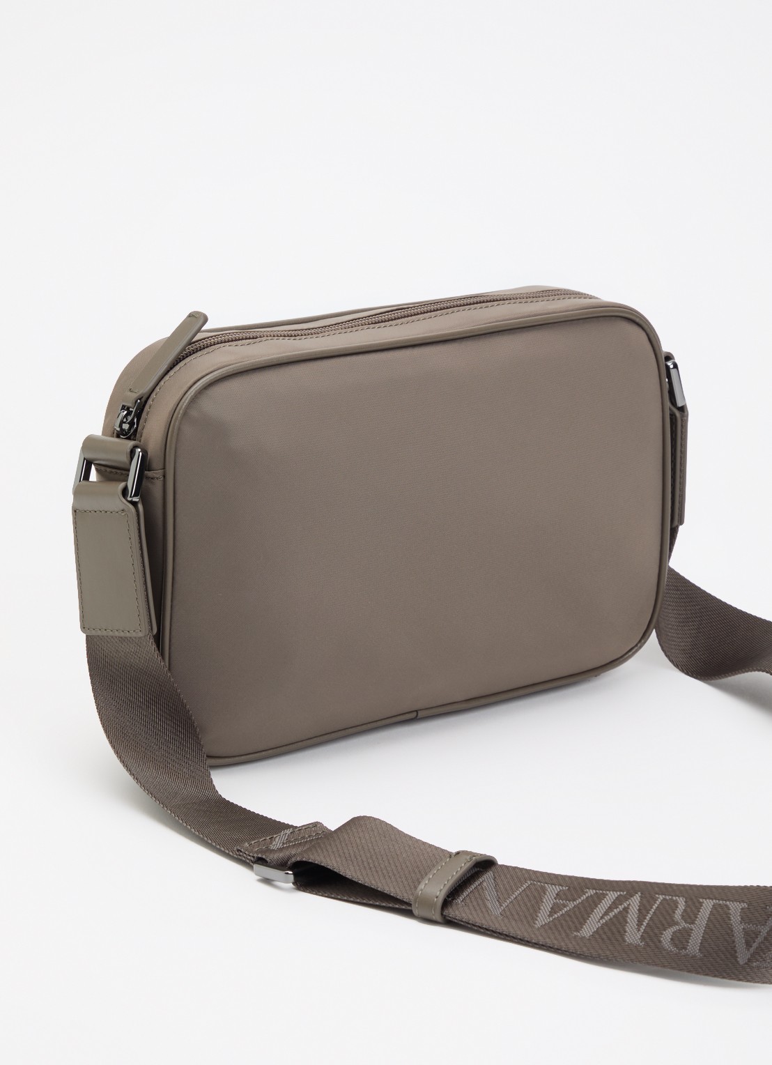 Armani Crossbodytas met logo - achterkant lichtbruin