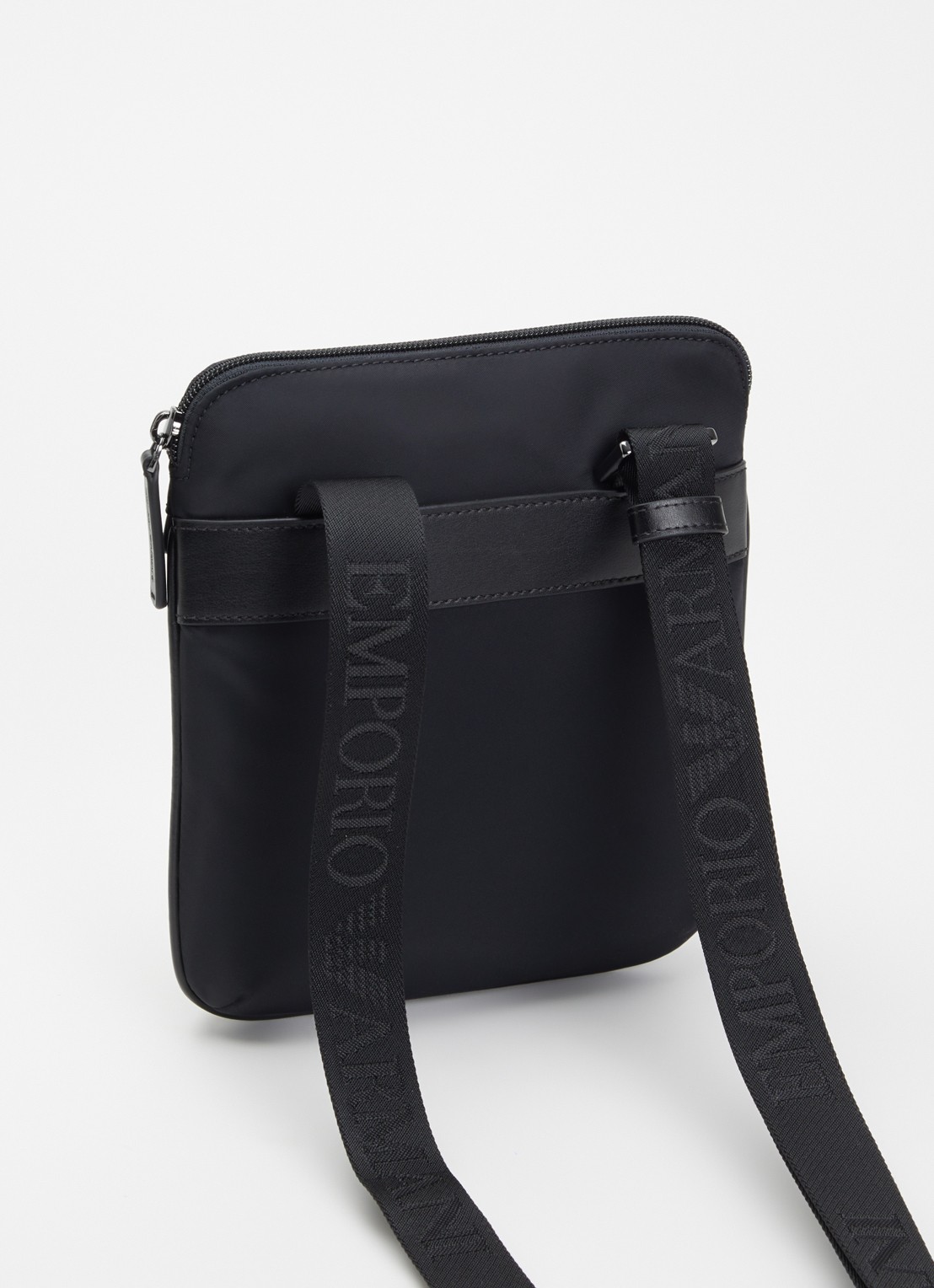 Armani Crossbodytas met logo  - achterkant 2 zwart