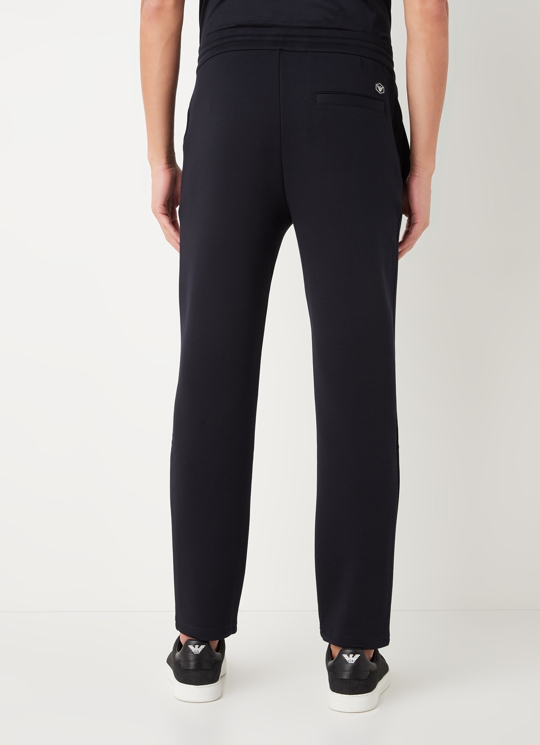 Armani Essential tapered fit joggingbroek met steekzakken - achterkant 5 donkerblauw