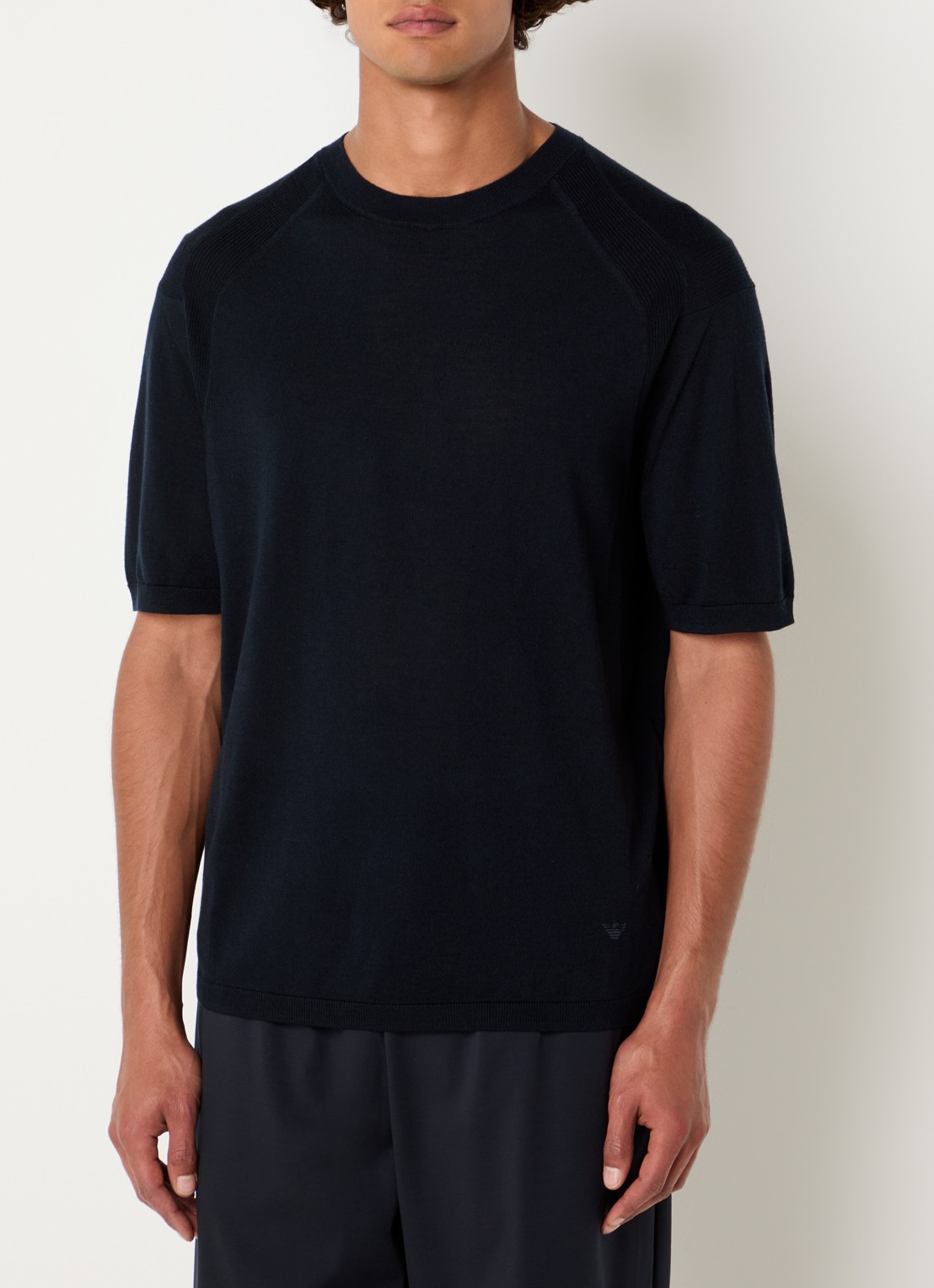 Armani Fijngebreid T-shirt in zijdeblend - detail 4 donkerblauw