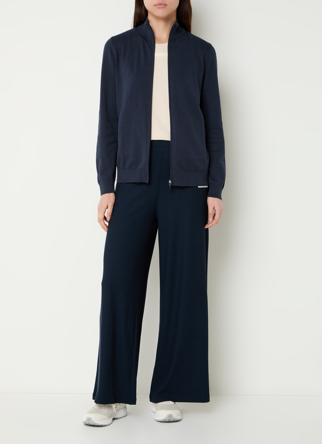 Armani Fijngebreid vest met opstaande kraag - voorkant 2 indigo