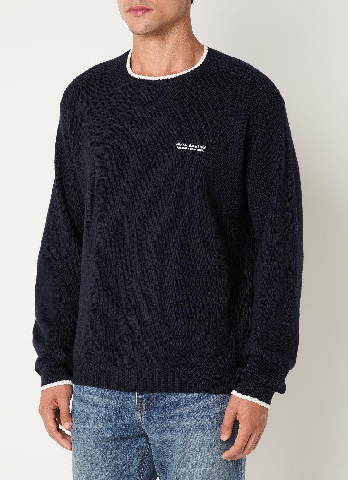 Armani Fijngebreide trui met logo - detail 2 donkerblauw
