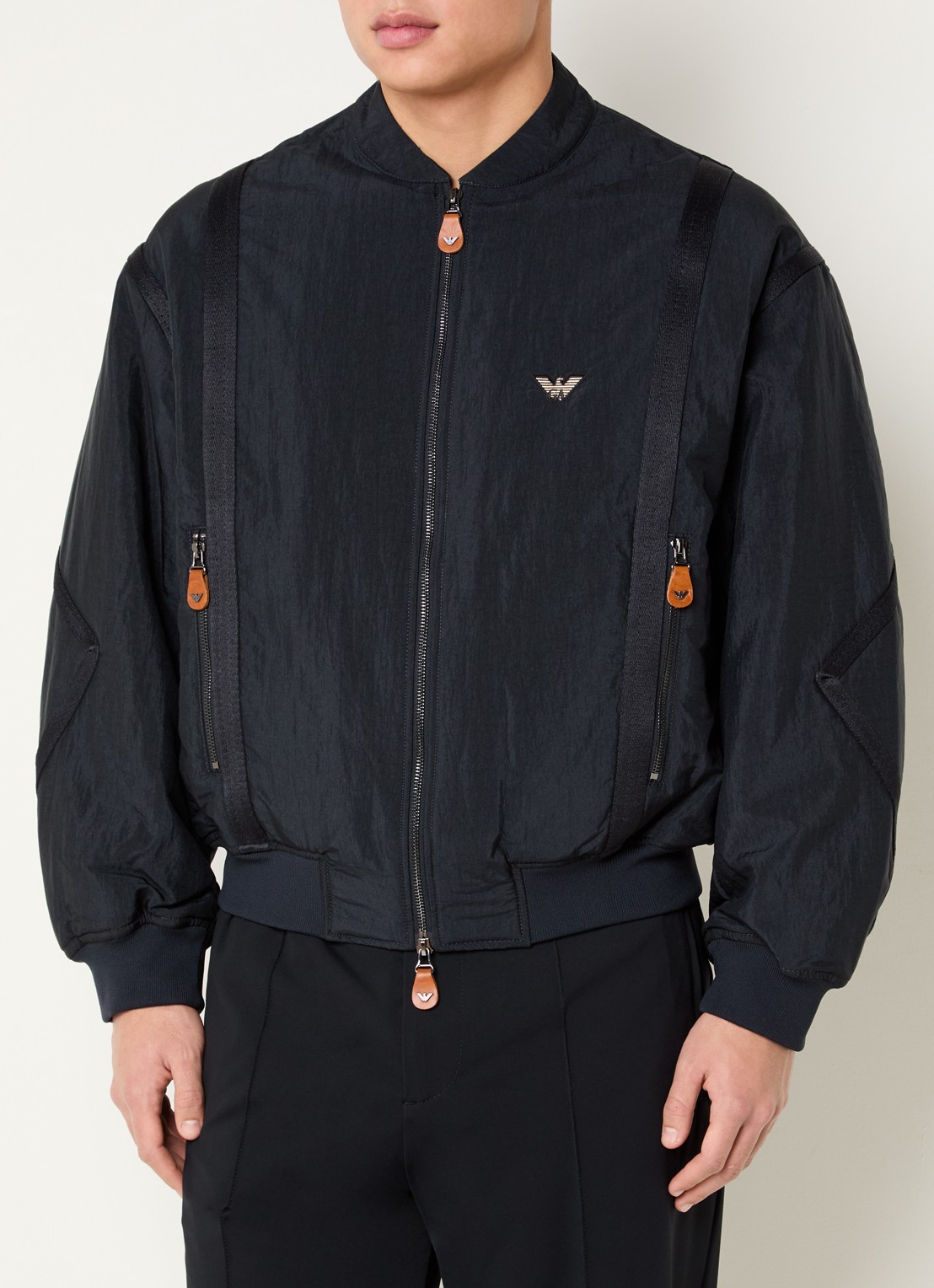 Armani Gewatteerd bomberjack met logo en ritszakken - detail 4 donkerblauw