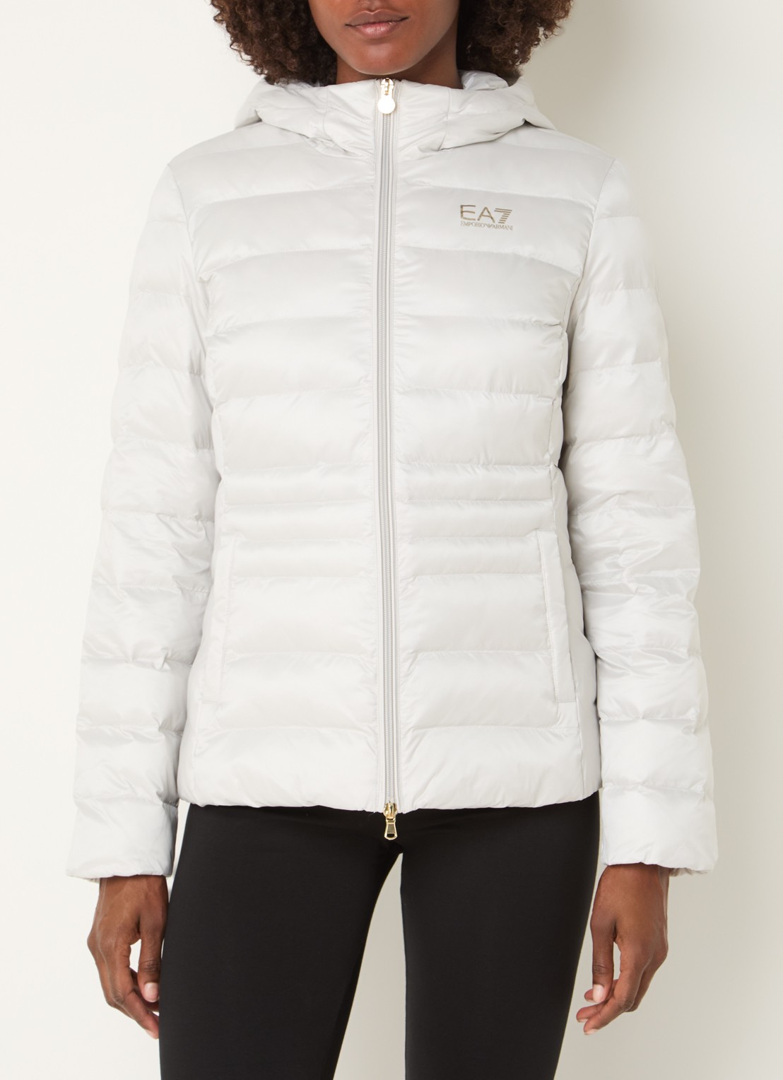 Armani Gewatteerd jack met logo en capuchon - detail 4 ivoor
