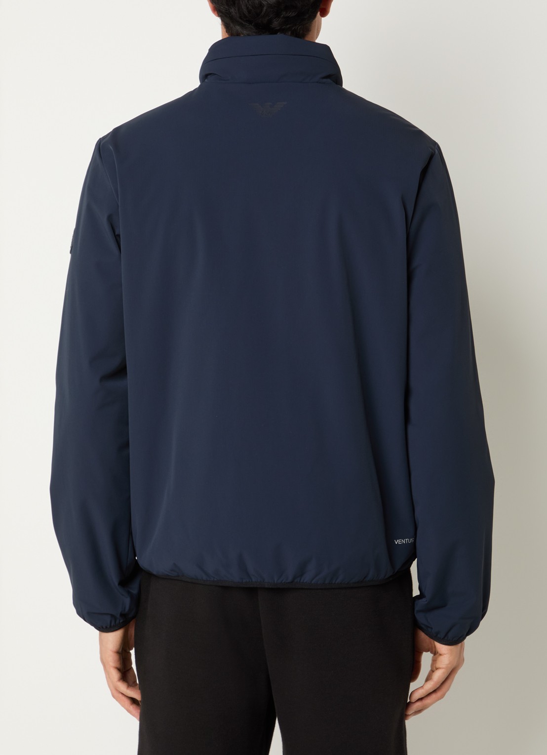 Armani Gewatteerd jack met quilt patroon en ritszakken - achterkant donkerblauw