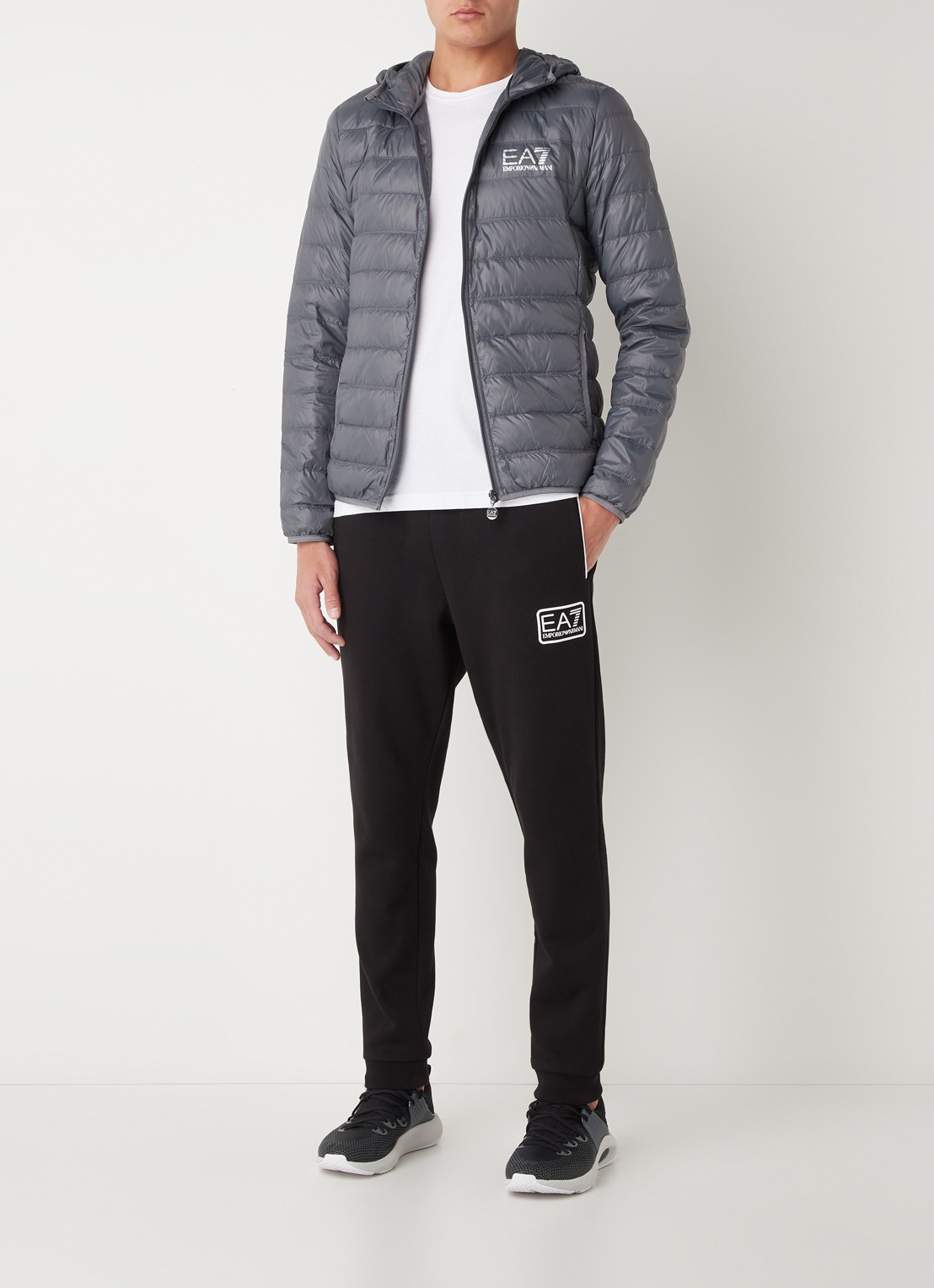 Armani Gewatteerd trainingsjack met donsvulling en logo - voorkant 2 donkergrijs