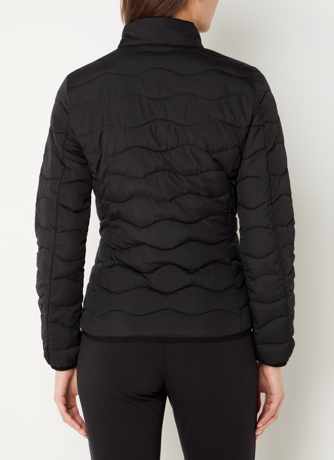Armani Gewatteerde jas met quilt patroon en ritszakken - achterkant zwart