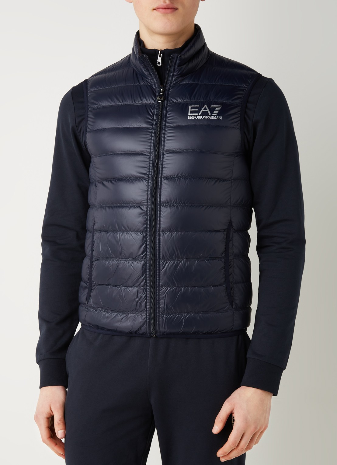 Armani Gewatteerde trainingsbodywarmer met donsvulling - detail 2 donkerblauw