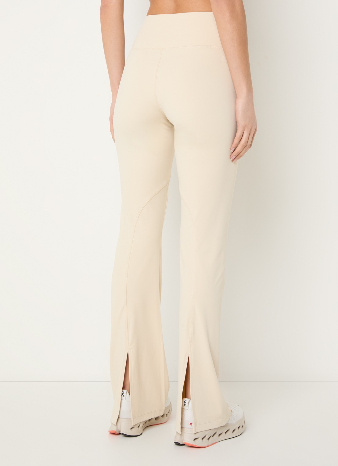 Armani High waist flared fit trainingsbroek - achterkant 3 vanillegeel