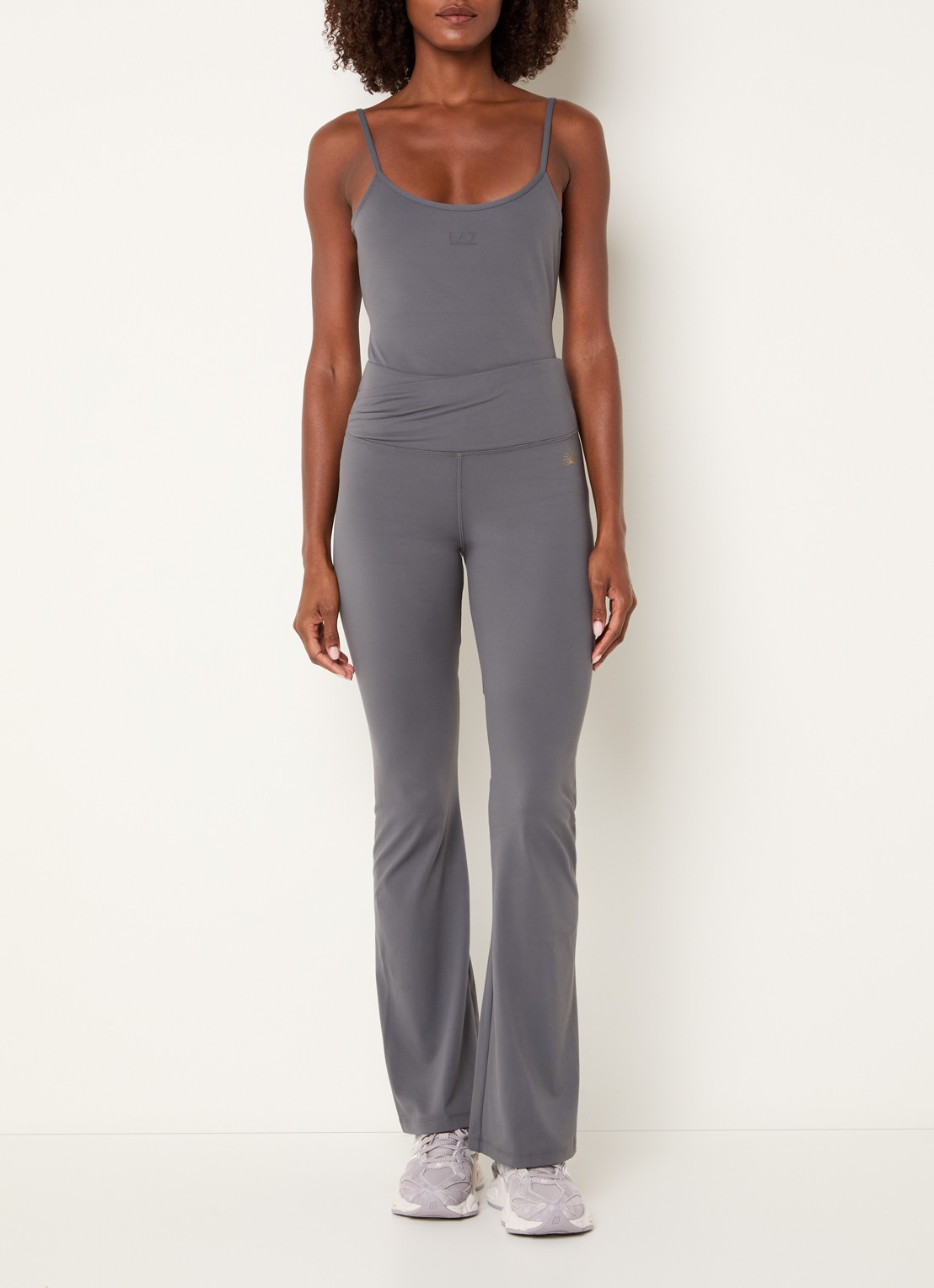 Armani High waist flared fit trainingsbroek - voorkant 2 lichtgrijs