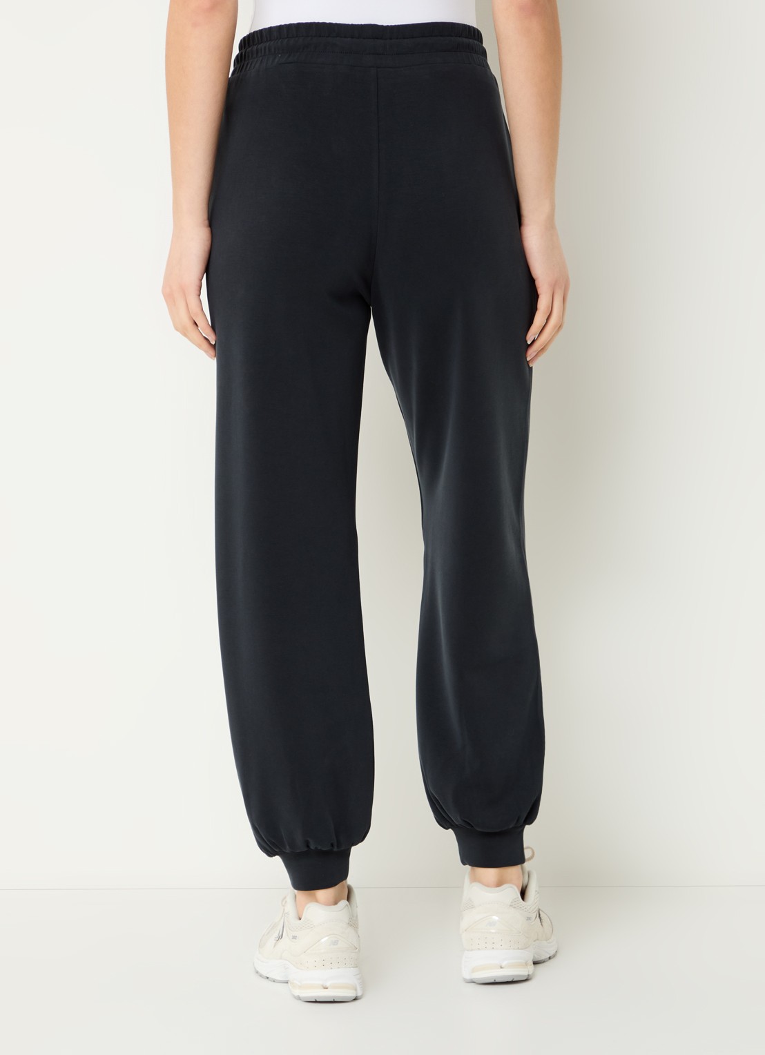 Armani High waist tapered fit joggingbroek met logo - achterkant zwart