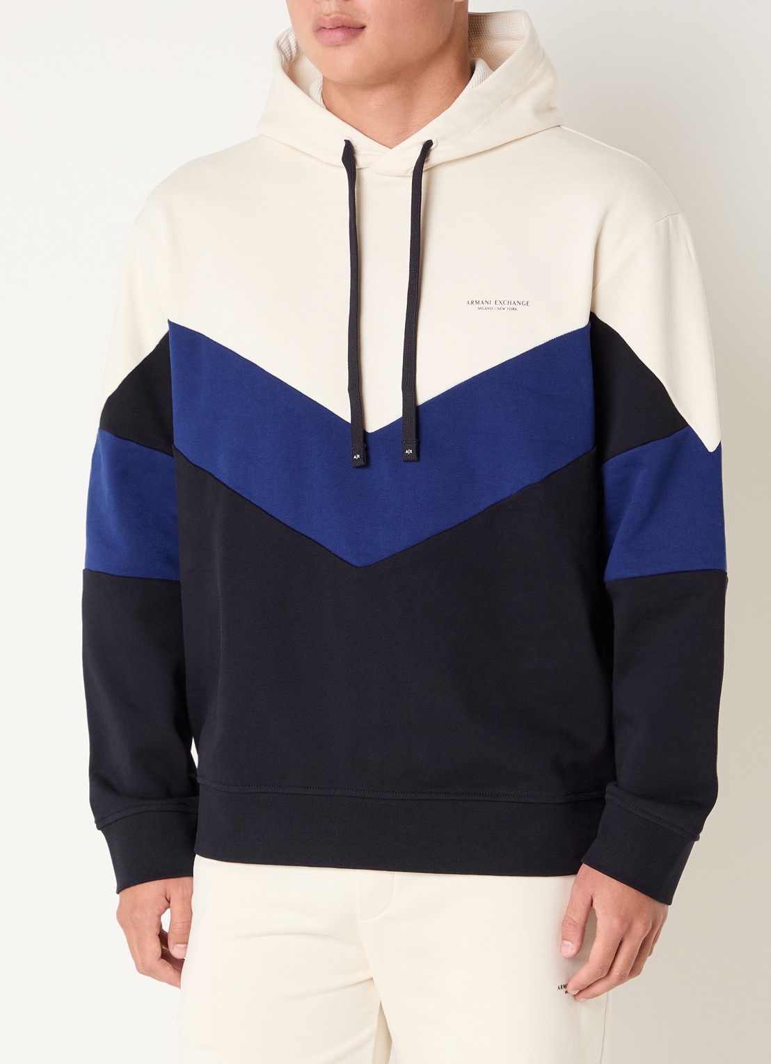 Armani Hoodie met logo - detail 4 gebroken wit