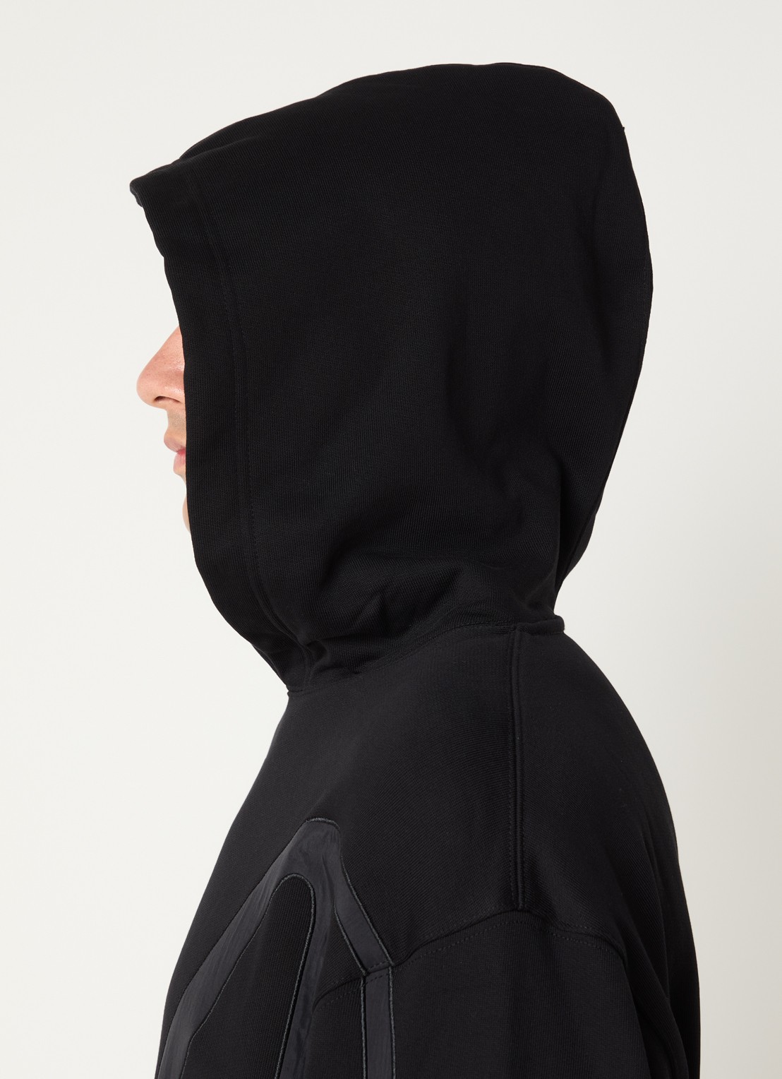 Armani Hoodie met logoborduring - detail 2 zwart
