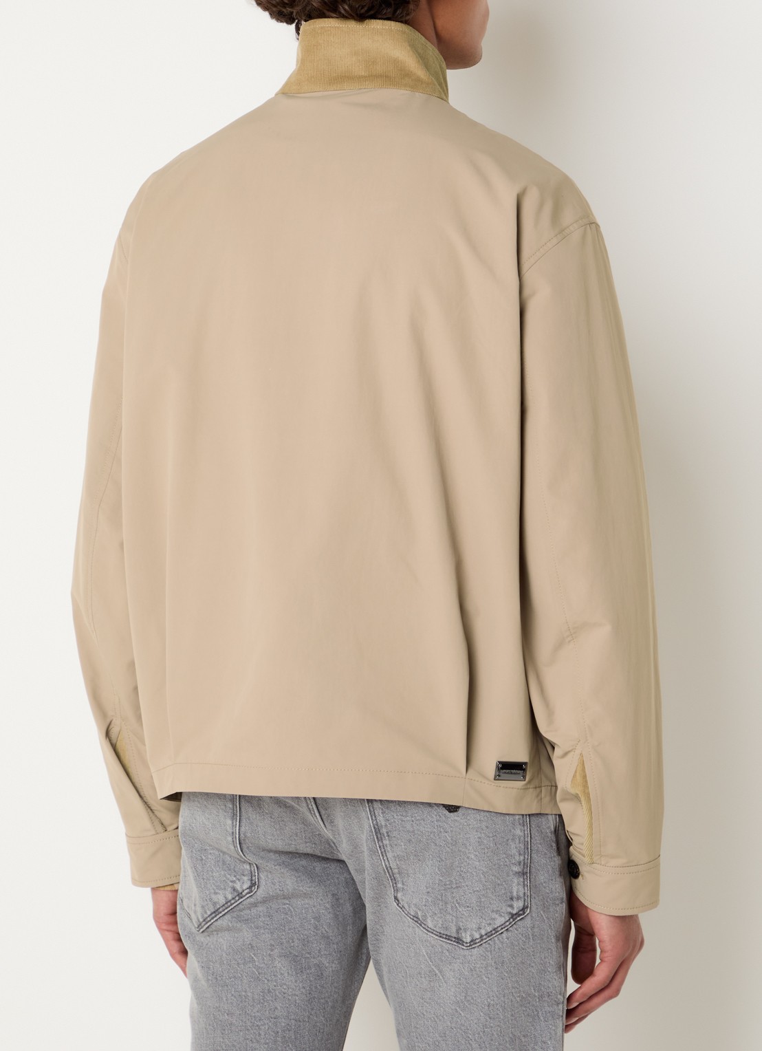 Armani Jack met klepzakken - achterkant 4 beige