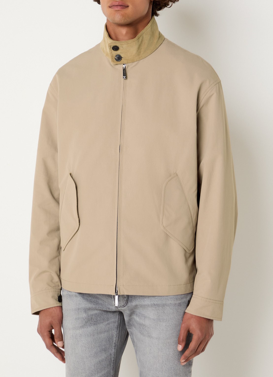 Armani Jack met klepzakken - detail 3 beige