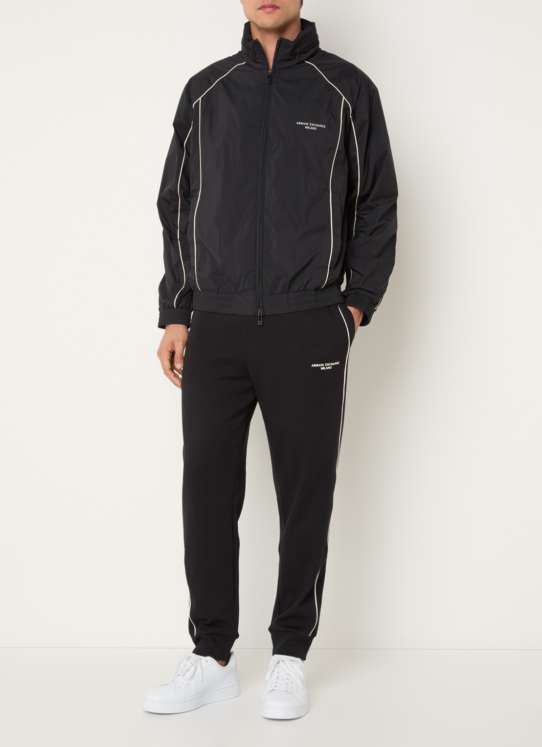 Armani Jack met logo en steekzakken - voorkant 2 zwart