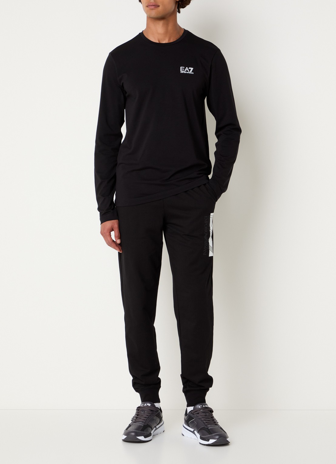 Armani Longsleeve met logo - voorkant 2 zwart