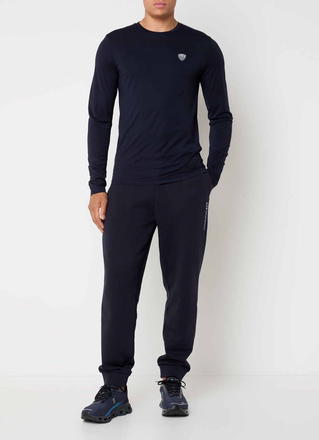 Armani Longsleeve met logoborduring - voorkant 4 donkerblauw