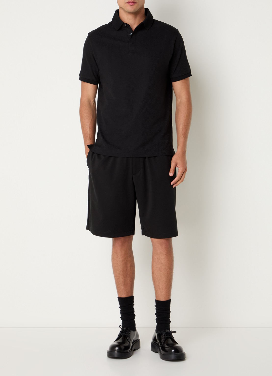 Armani Loose fit korte broek met steekzakken - voorkant 4 zwart