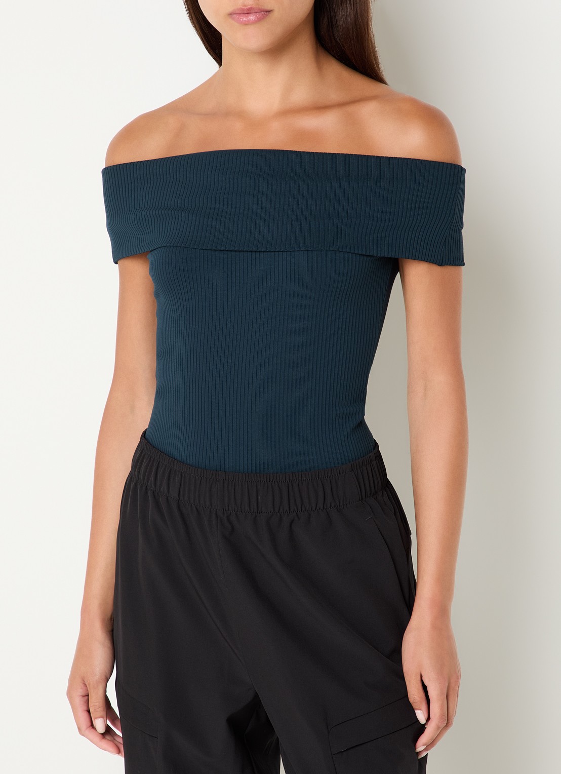 Armani Off Shoulder top met logo - detail 4 donkerblauw