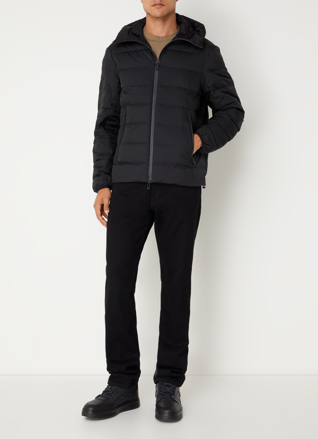 Armani Puffer jack met donsvulling en logoprint - voorkant 2 zwart