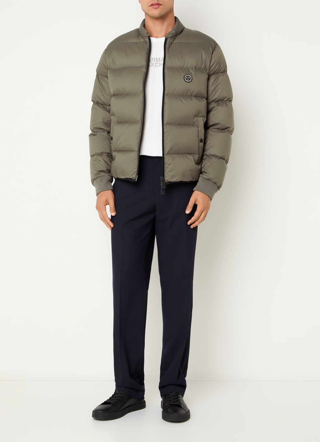 Armani Puffer jack met donsvulling en steekzakken - voorkant 2 donkerbeige