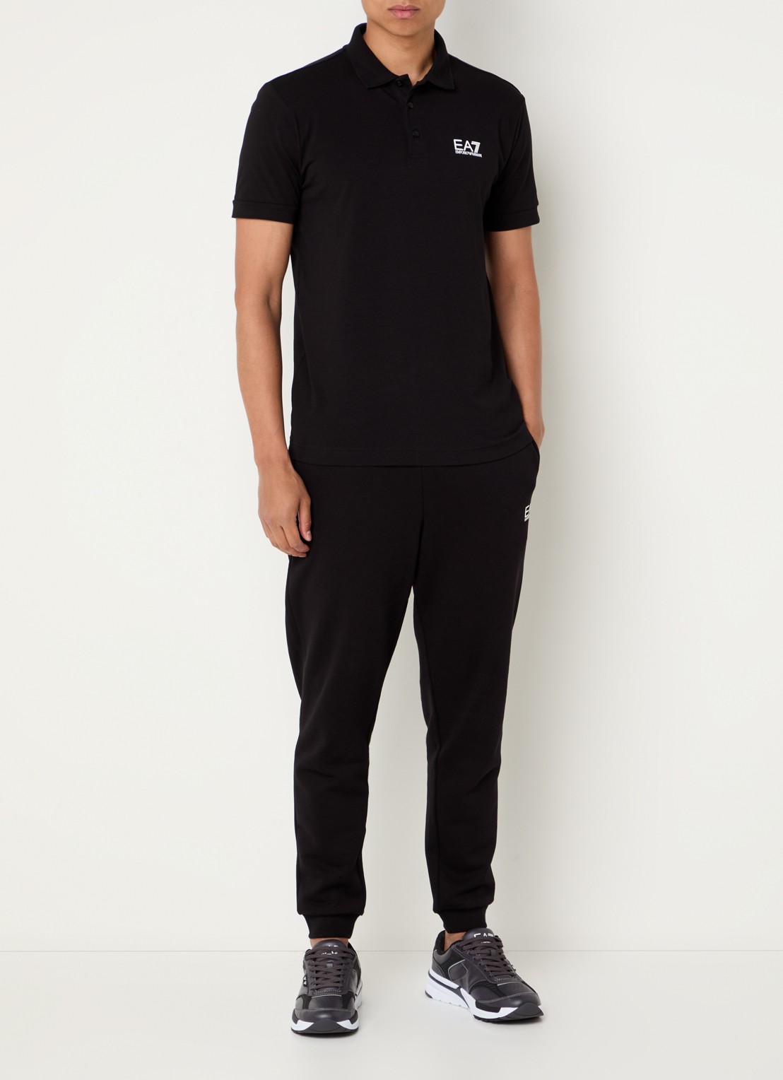 Armani Regular fit polo met logo - voorkant 2 zwart