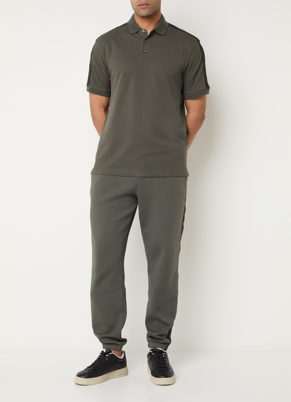 Armani Regular fit polo met logoband - voorkant 3 bronsgroen