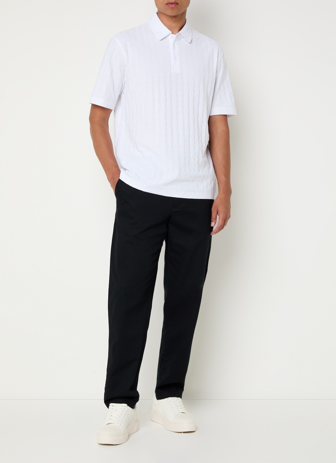 Armani Regular fit polo met logoborduring - voorkant 2 gebroken wit