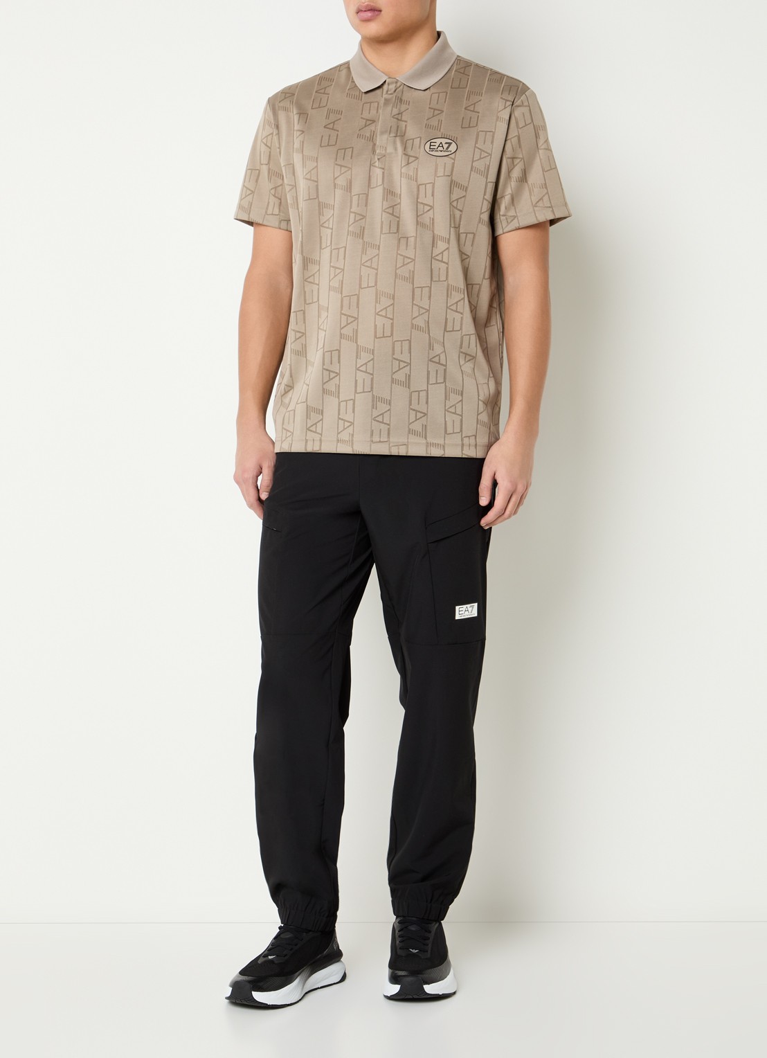 Armani Regular fit polo met logoprint - voorkant 3 donkerbeige